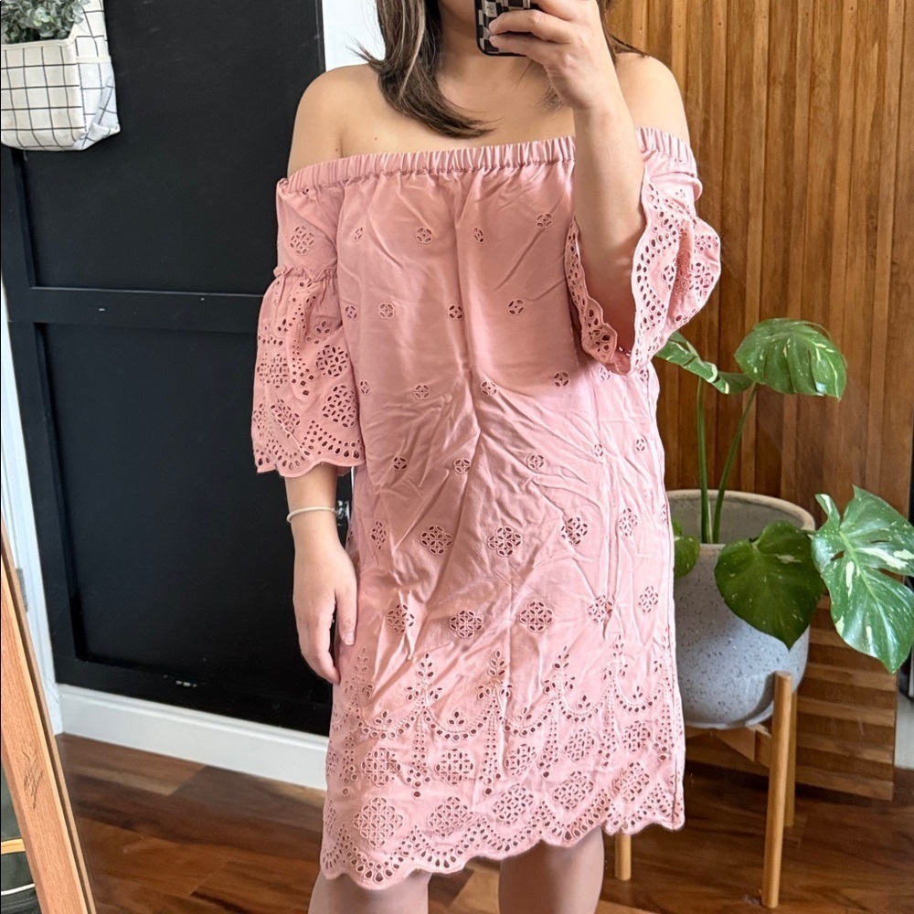 Madewell Off Shoulder Eyelet Dress. Sz 4‎ taupe pink